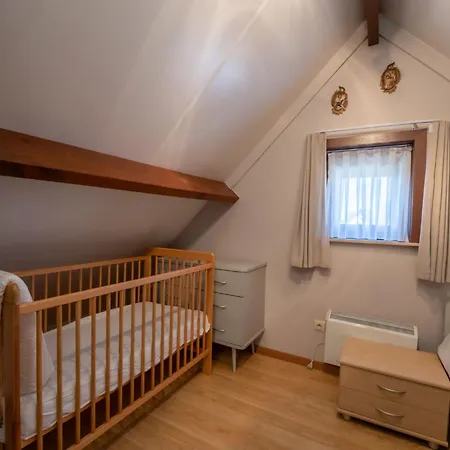 Vakantiehuis Vissershuisje 9-18 With Parking By Interhome