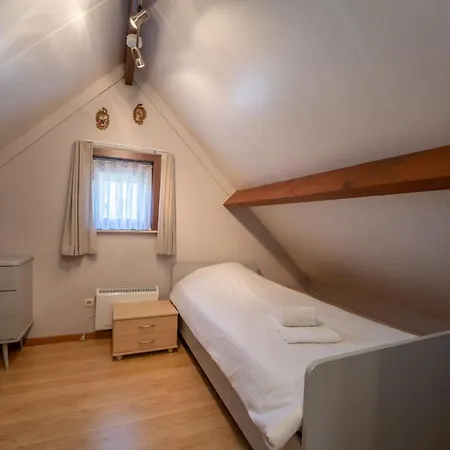 Vissershuisje 9-18 With Parking By Interhome Vakantiehuis *