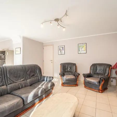 Vakantiehuis Vissershuisje 9-18 With Parking By Interhome