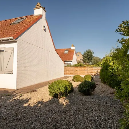 Vissershuisje 9-18 With Parking By Interhome *